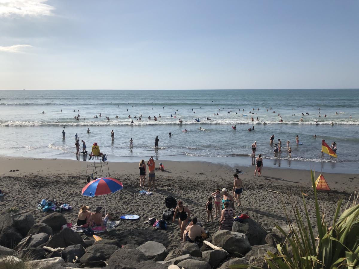 Ocean Front East End Beach House New Plymouth Bilik gambar